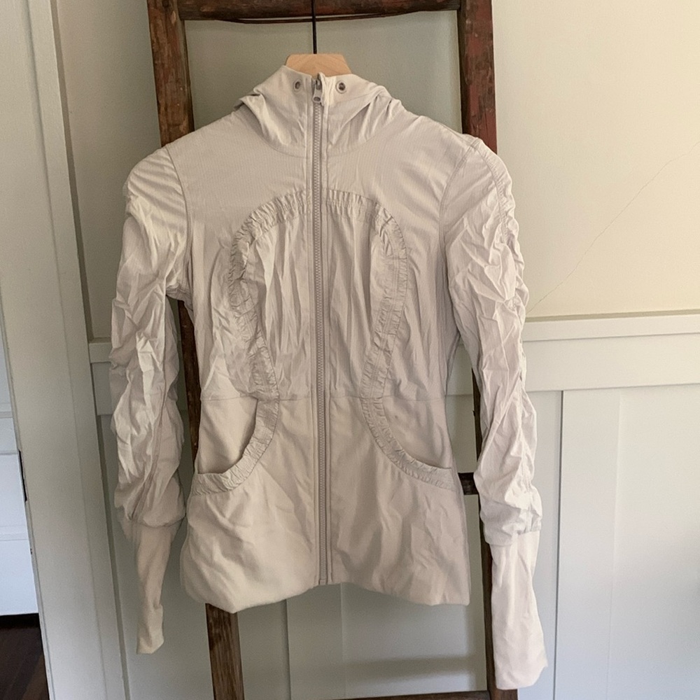 Lululemon Dance Studio Jacket, dune, size 6